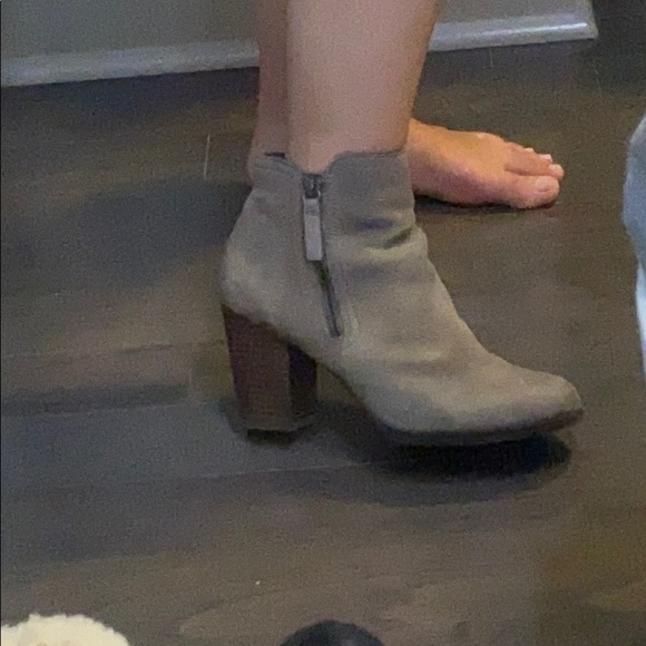Aldo tan heeled bootie, size 8 - Picture 1 of 6
